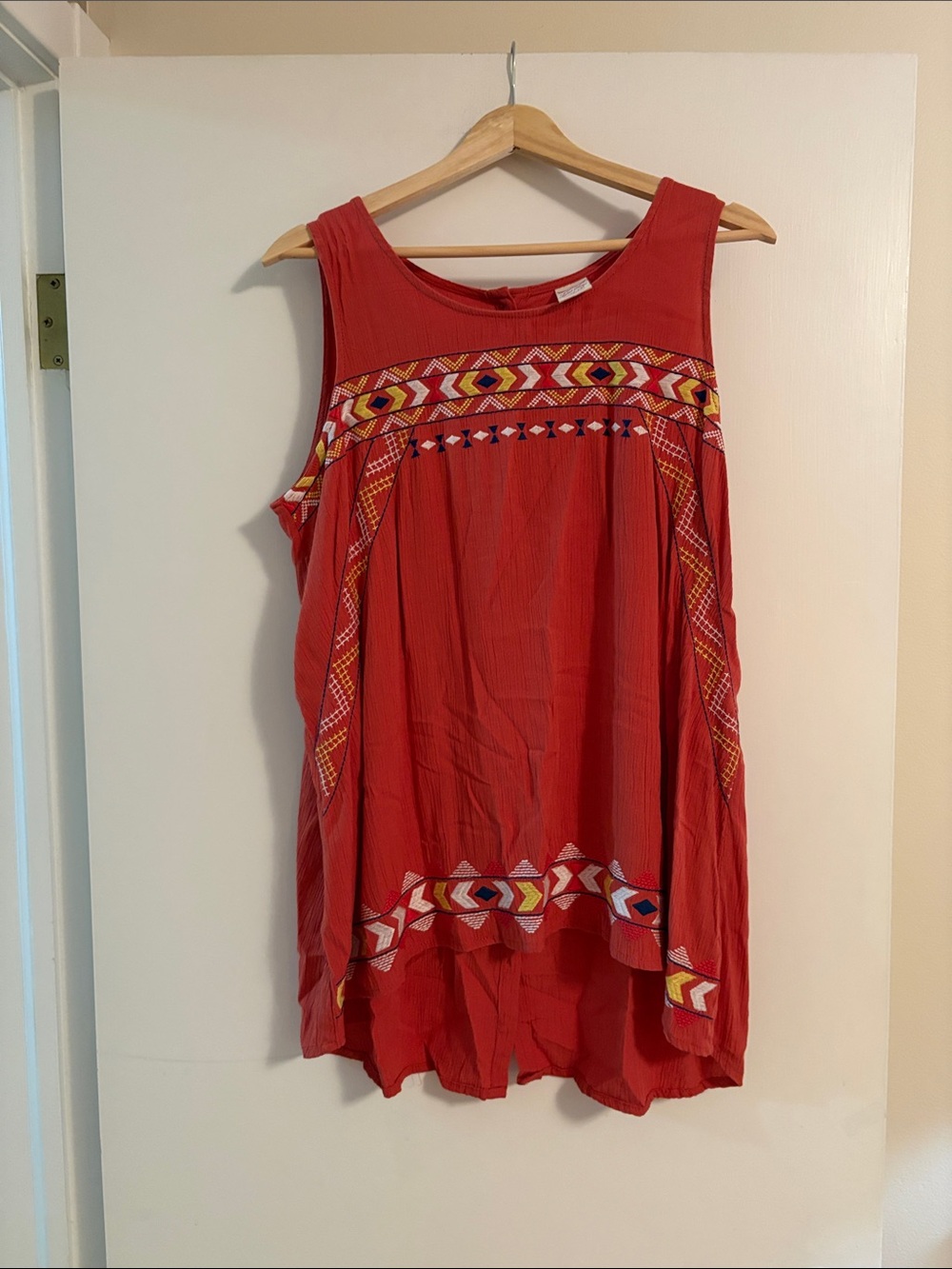 High Low Embroidered Tank Top
